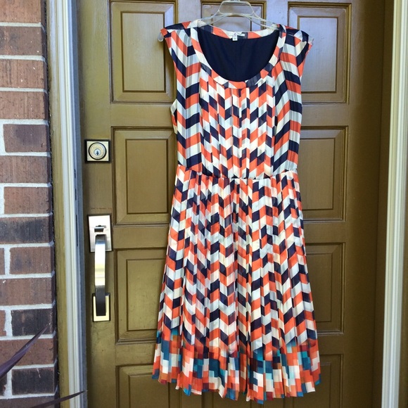 Halogen dress with geometric pattern - Picture 1 of 4